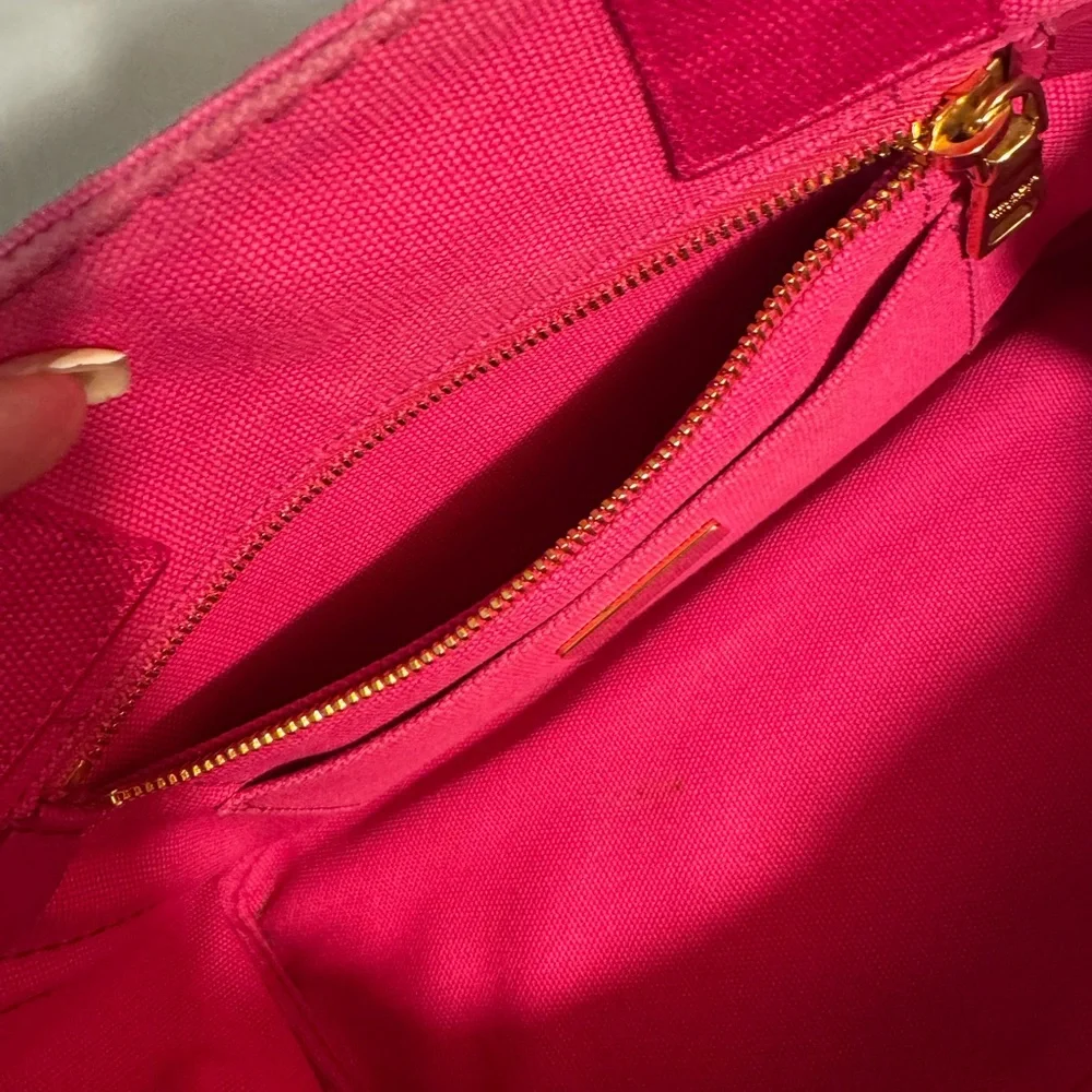 Prada fuxia crossbody in pink - Picture 8 of 17